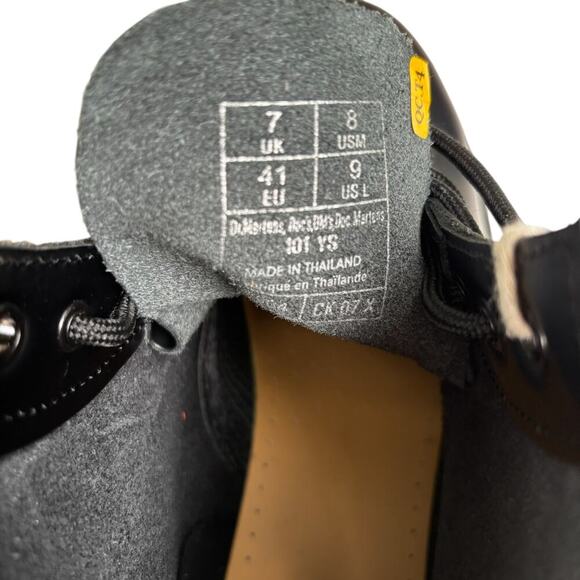 NWT Dr. Marten 1460 Smooth Leather Lace Up Boots Women Size 9 Men Sz 8 - Picture 8 of 9